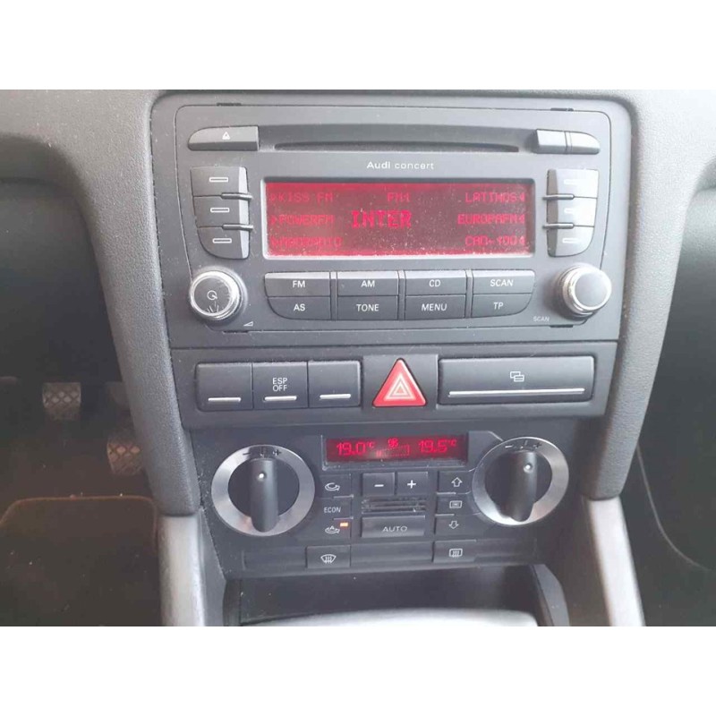 Recambio de sistema audio / radio cd para audi a3 (8p) 2.0 tdi attraction referencia OEM IAM - Negro 3
