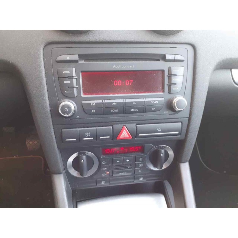 Recambio de sistema audio / radio cd para audi a3 (8p) 2.0 tdi attraction referencia OEM IAM - Negro 4