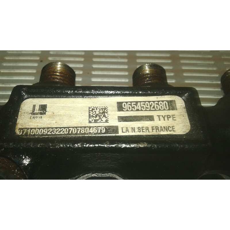 Recambio de rampa inyectora para peugeot 206 berlina 1.4 hdi referencia OEM IAM 9654592680 - Gris 2