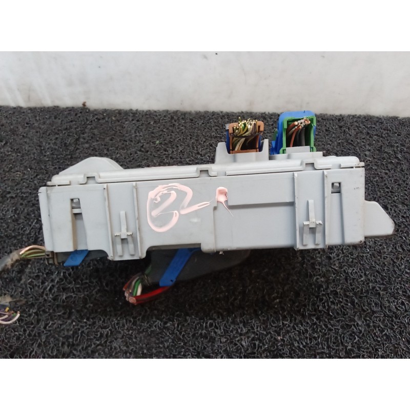 Recambio de caja reles / fusibles para ford ka (ccu) trend + referencia OEM IAM 00518762470  FOMOCO - Blanco 4