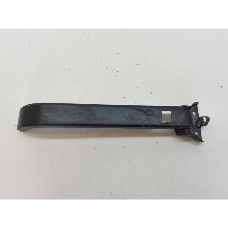 Recambio de retenedor puerta trasera derecha para renault master kasten l4h3 gka 4,5t referencia OEM IAM 904702142R  