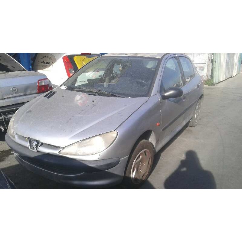 peugeot 206 berlina del año 1999