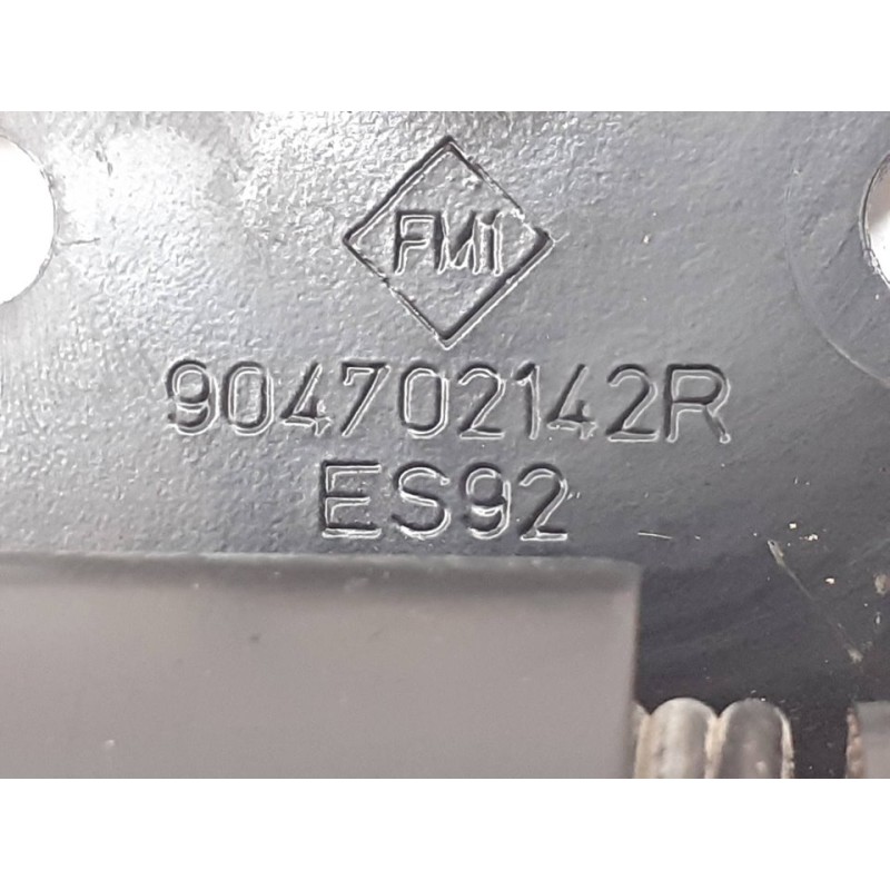 Recambio de retenedor puerta trasera derecha para renault master kasten l4h3 gka 4,5t referencia OEM IAM 904702142R 2