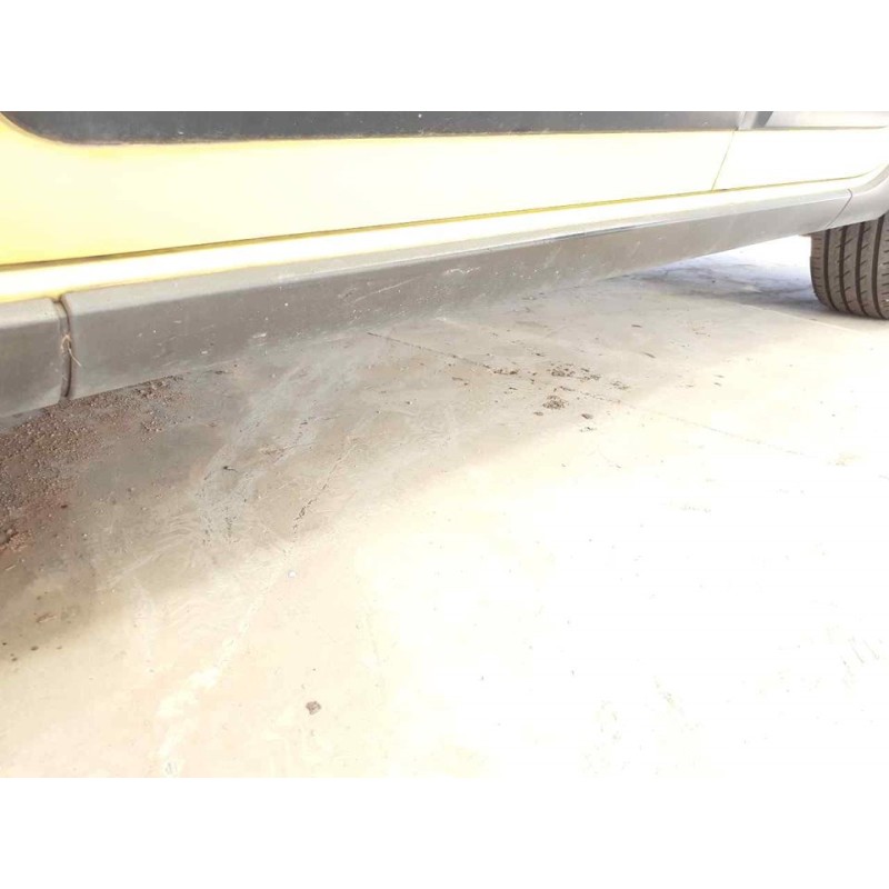 Recambio de faldon lateral para fiat 500 l (330) trekking referencia OEM IAM - Amarillo 2