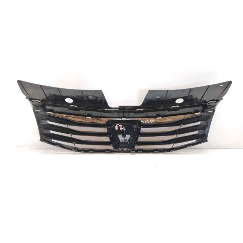 Recambio de rejilla delantera para dacia sandero básico referencia OEM IAM 8200735104 - Blanco 3
