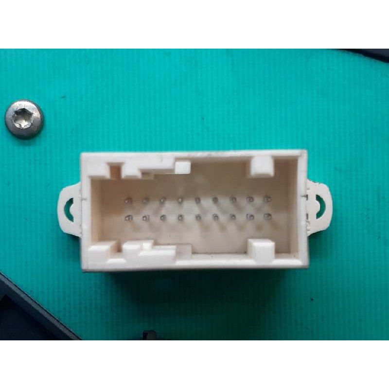 Recambio de cuadro instrumentos para peugeot 206 berlina xs referencia OEM IAM 9645096080 - Blanco 3