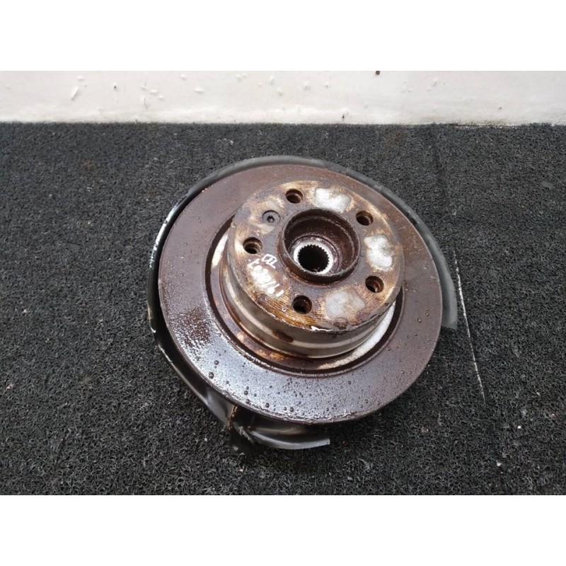 Recambio de mangueta trasera derecha para bmw serie 1 lim. (f20) 116d referencia OEM IAM - Blanco 2