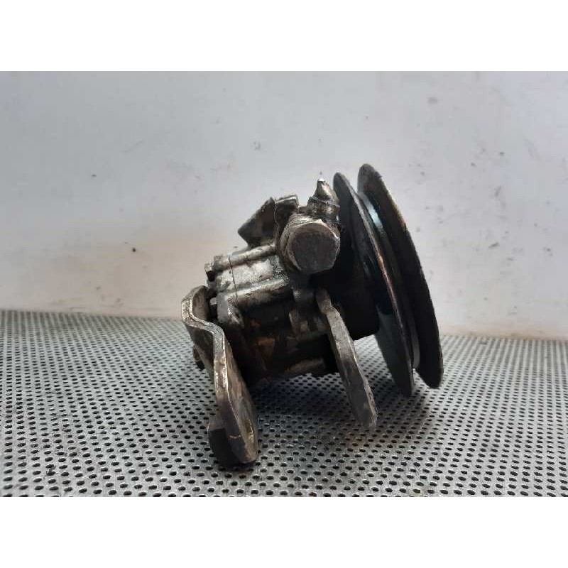 Recambio de bomba direccion para nissan trade 100 referencia OEM IAM  110318 VALEO 3