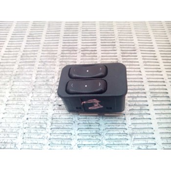 MANDO ELEVALUNAS DELANTERO IZQUIERDO 90561088 