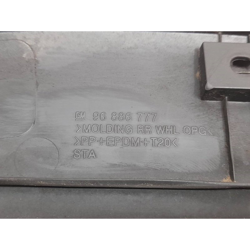 Recambio de aletin trasero izquierdo para chevrolet orlando lt+ referencia OEM IAM 96886777 - Blanco 3