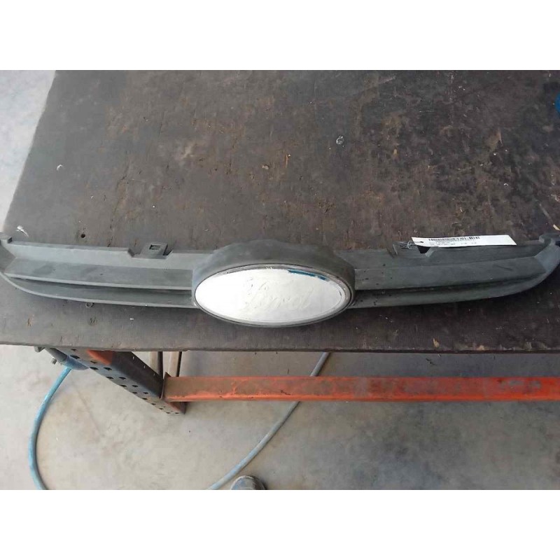 Recambio de rejilla delantera para ford fiesta (cb1) trend referencia OEM IAM 8A618200BC 2