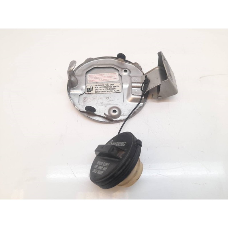 Recambio de tapa exterior combustible para suzuki swift berlina (mz) gl (5-ptas.) referencia OEM IAM 2