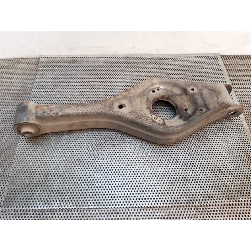 Recambio de brazo suspension inferior trasero derecho para kia cee'd drive referencia OEM IAM 2