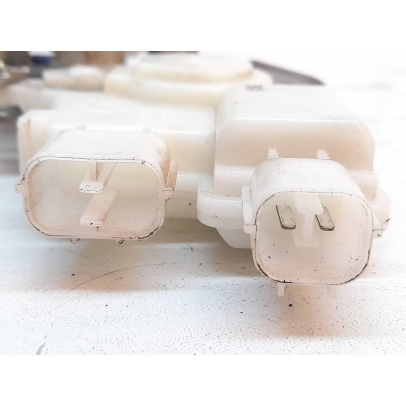 Recambio de cerradura puerta lateral derecha para dacia dokker sl eficacia referencia OEM IAM TR2 - Blanco 3