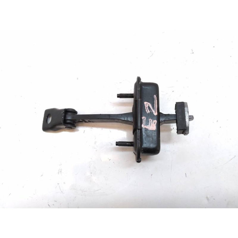 Recambio de retenedor puerta trasera izquierda para peugeot 208 style referencia OEM IAM 2