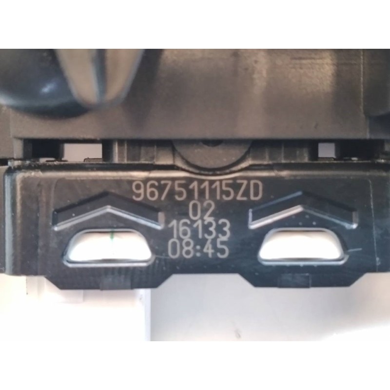 Recambio de mando elevalunas delantero derecho para peugeot 208 style referencia OEM IAM 96751115ZD 2