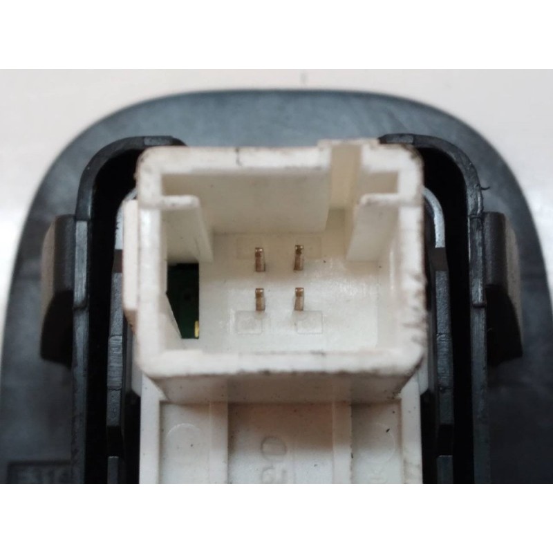 Recambio de mando elevalunas trasero izquierdo para peugeot 208 style referencia OEM IAM 96751119ZD 2