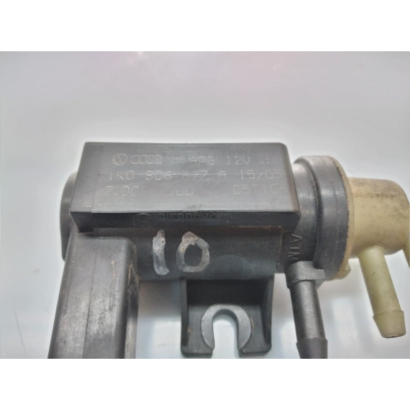 Recambio de valvula aire adicional para volkswagen caddy ka/kb (2k) life referencia OEM IAM 1K0906627A - Blanco 2