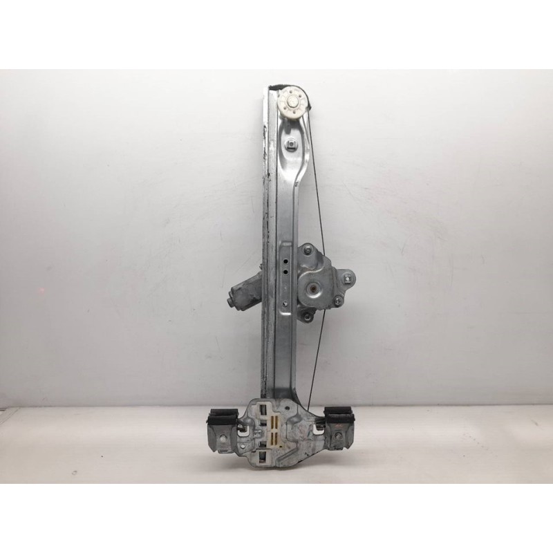 Recambio de elevalunas trasero derecho para chevrolet orlando lt+ referencia OEM IAM 98810J3070 - Blanco 2