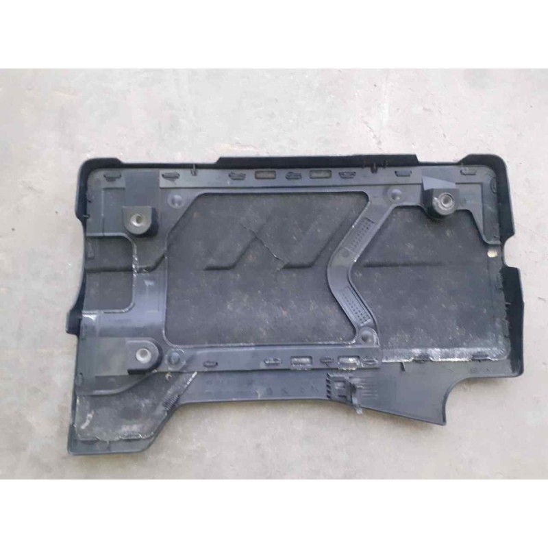 Recambio de tapa superior motor para peugeot 308 style referencia OEM IAM 3