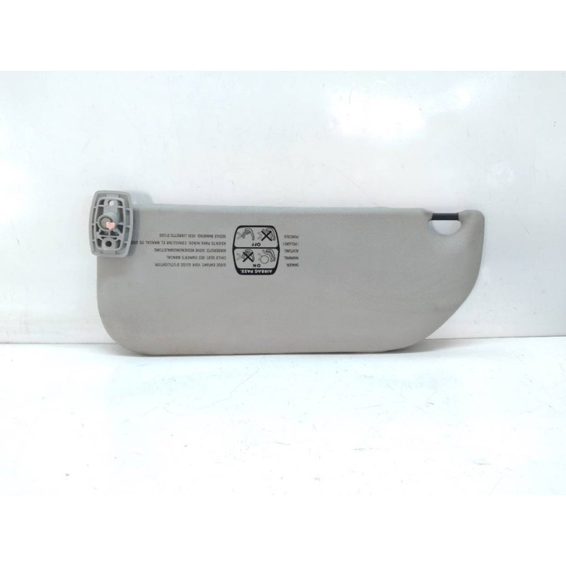 Recambio de parasol derecho para citroën c3 1.4 hdi sx plus referencia OEM IAM 4