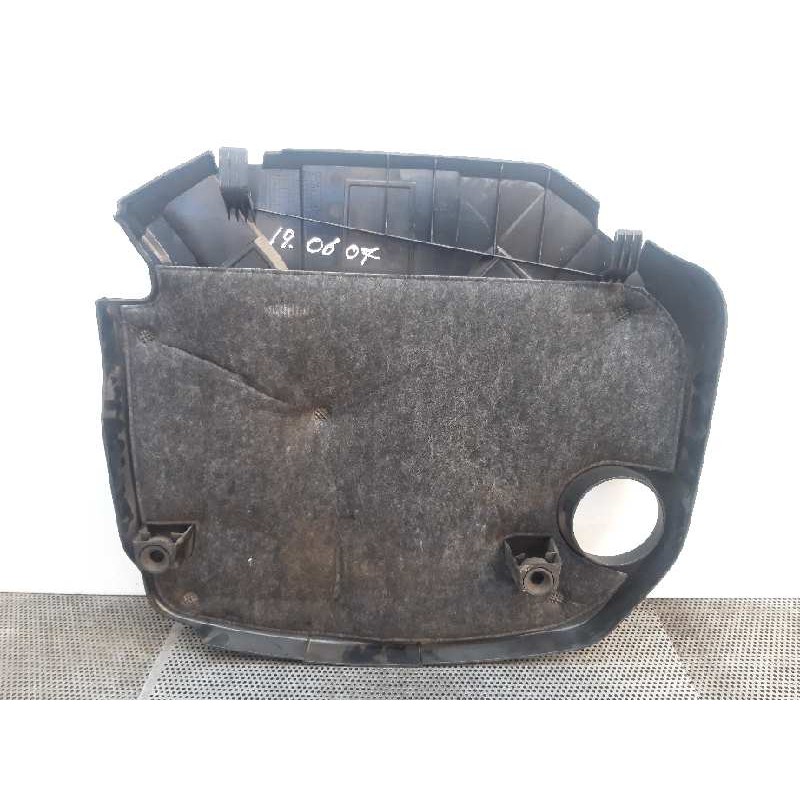 Recambio de tapa superior motor para bmw serie 1 lim. (f20) 116d referencia OEM IAM - Blanco 2