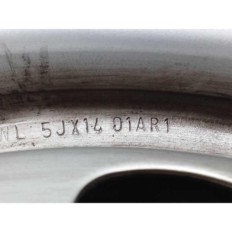 Recambio de llanta para tata indica 1.4i referencia OEM IAM 5JX14 2