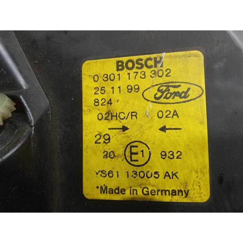 Recambio de faro derecho para ford courier 1.8d referencia OEM IAM 0301173302 YS6113005AK - Blanco 2