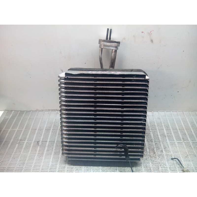 Recambio de evaporador aire acondicionado para kia carens 2.0 turbodiesel cat referencia OEM IAM 20041201  