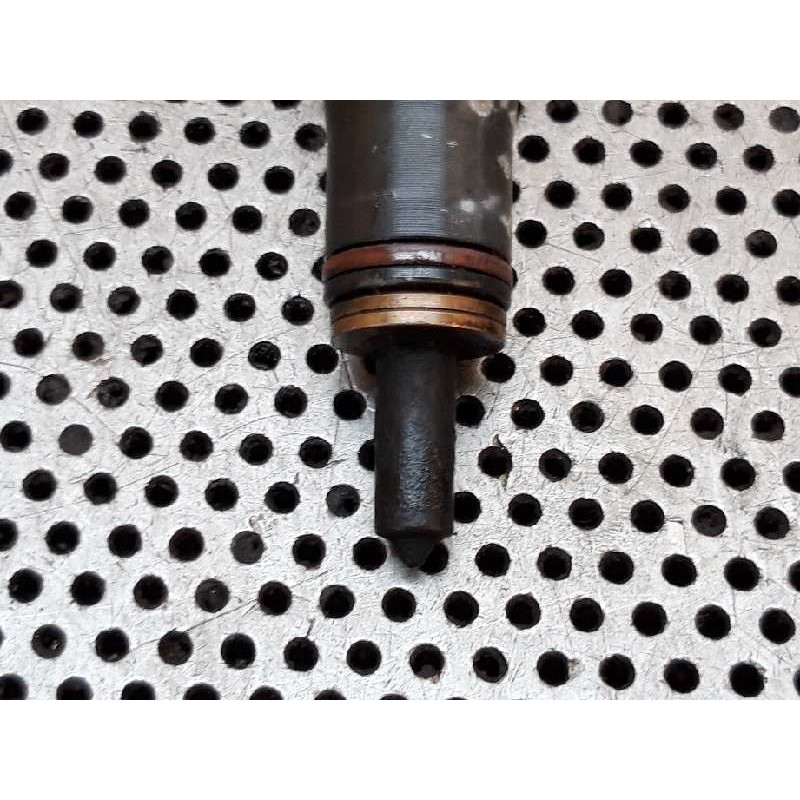Recambio de inyector para volkswagen passat berlina (3b3) highline referencia OEM IAM 038130073AL 3