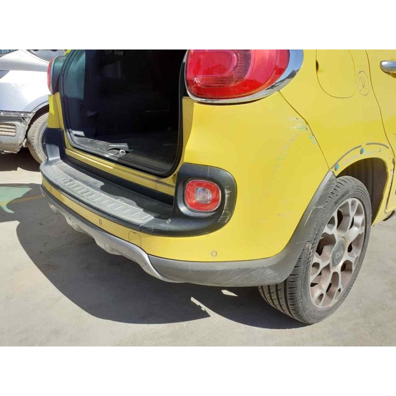 Recambio de paragolpes trasero para fiat 500 l (330) trekking referencia OEM IAM - Amarillo 3