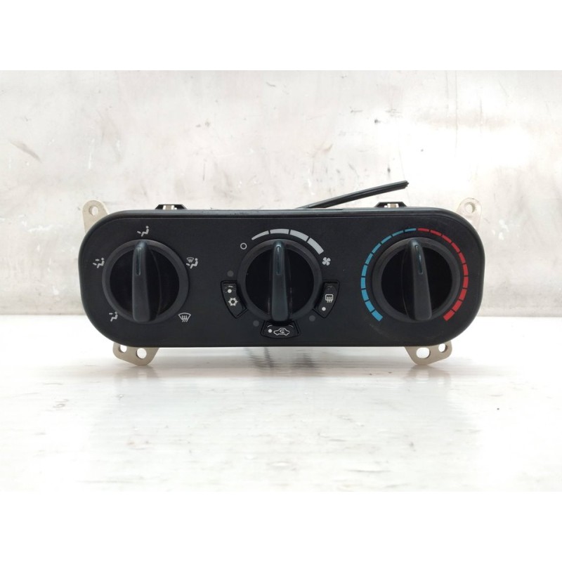 Recambio de mando calefaccion / aire acondicionado para dodge caliber se referencia OEM IAM P55111874AA  