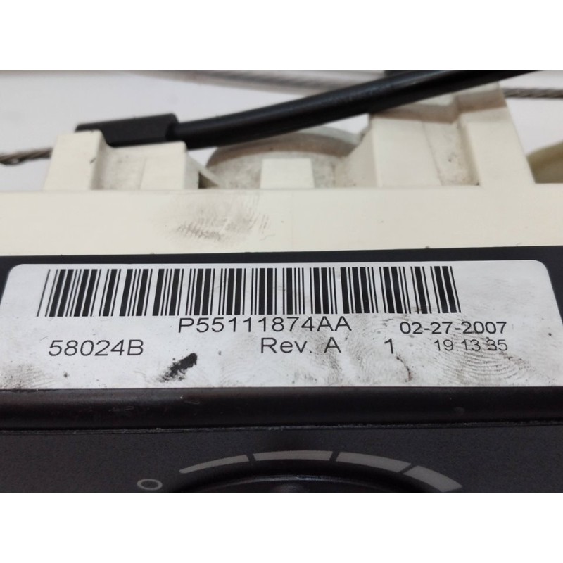 Recambio de mando calefaccion / aire acondicionado para dodge caliber se referencia OEM IAM P55111874AA - Negro 2