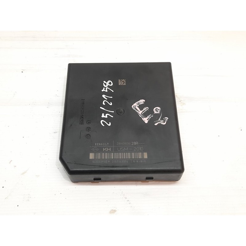 Recambio de caja reles / fusibles para renault megane iii sport tourer dynamique referencia OEM IAM 284B65628R 522222F02R 3
