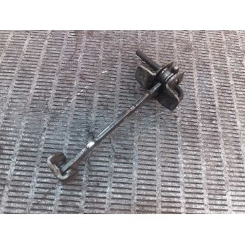 RETENEDOR PUERTA DELANTERA IZQUIERDA 
