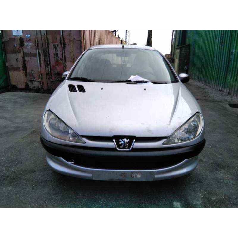 peugeot 206 berlina del año 2002