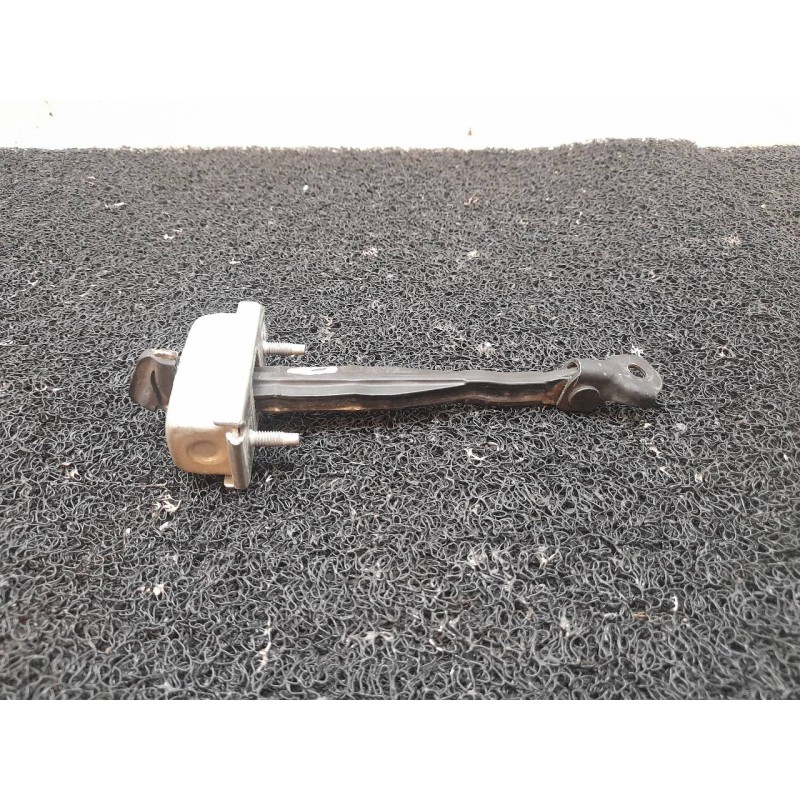 Recambio de retenedor puerta delantera izquierda para chevrolet orlando lt+ referencia OEM IAM 95987114D  
