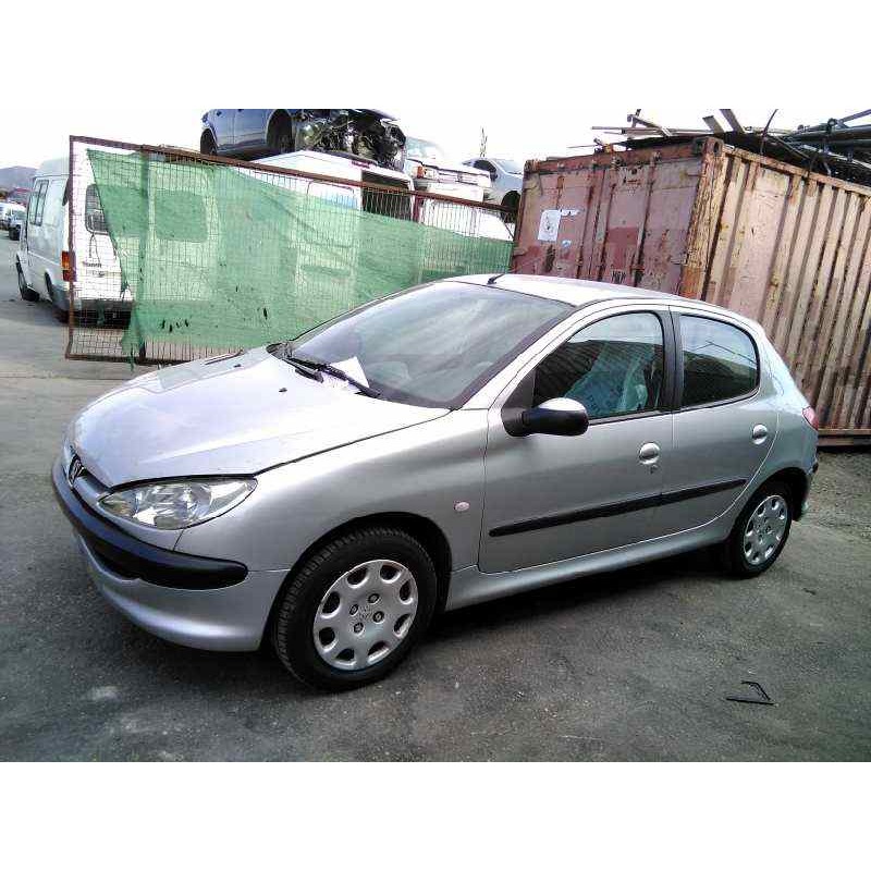 peugeot 206 berlina del año 2002