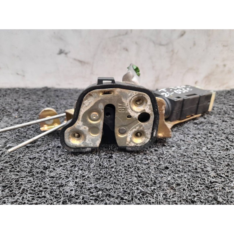 Recambio de cerradura puerta trasera derecha para opel omega b elegance berlina referencia OEM IAM 3