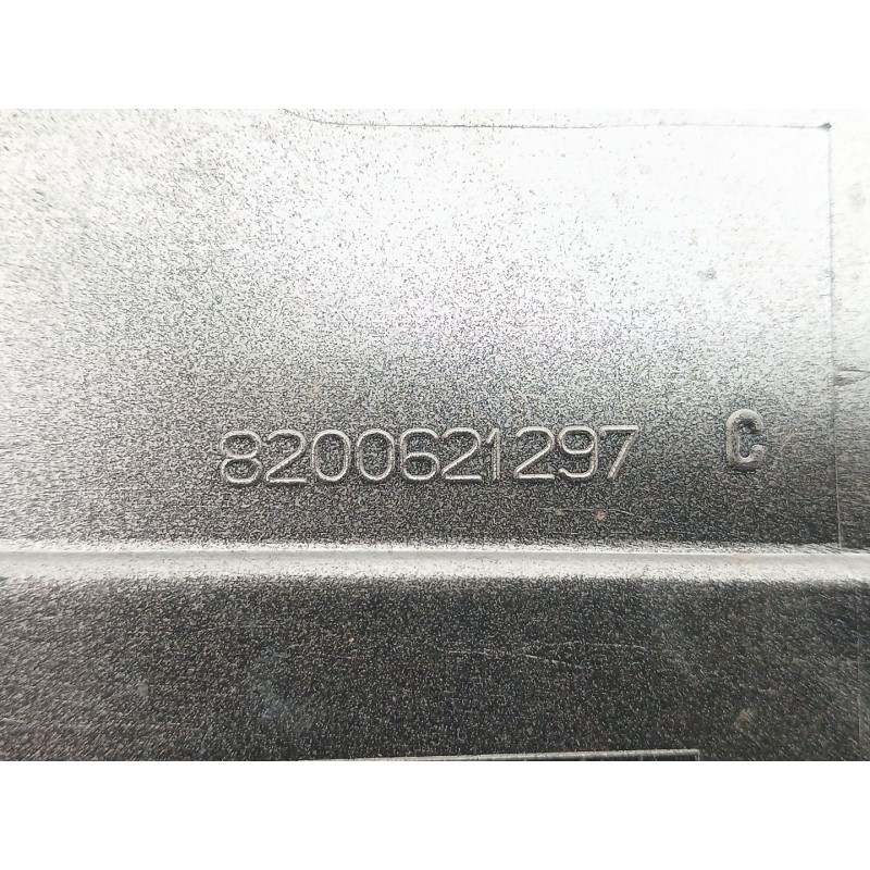 Recambio de tapa superior motor para renault laguna grandtour iii dynamique referencia OEM IAM 8200621297C - Blanco 2