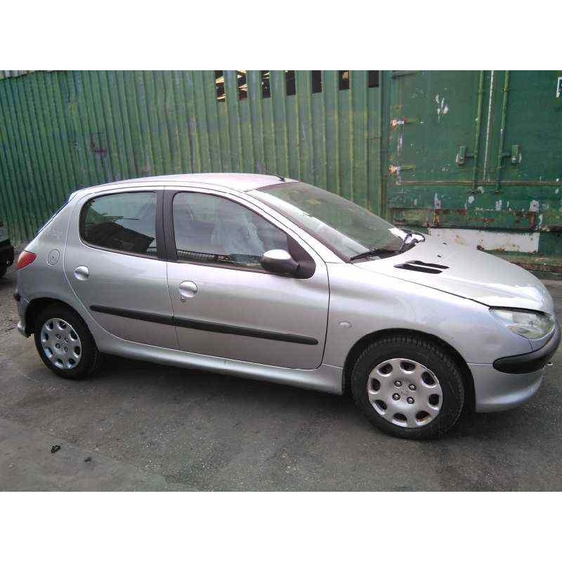 peugeot 206 berlina del año 2002