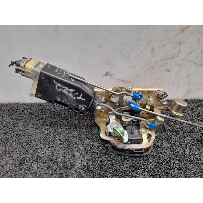 Recambio de cerradura puerta trasera izquierda para opel omega b elegance berlina referencia OEM IAM 3