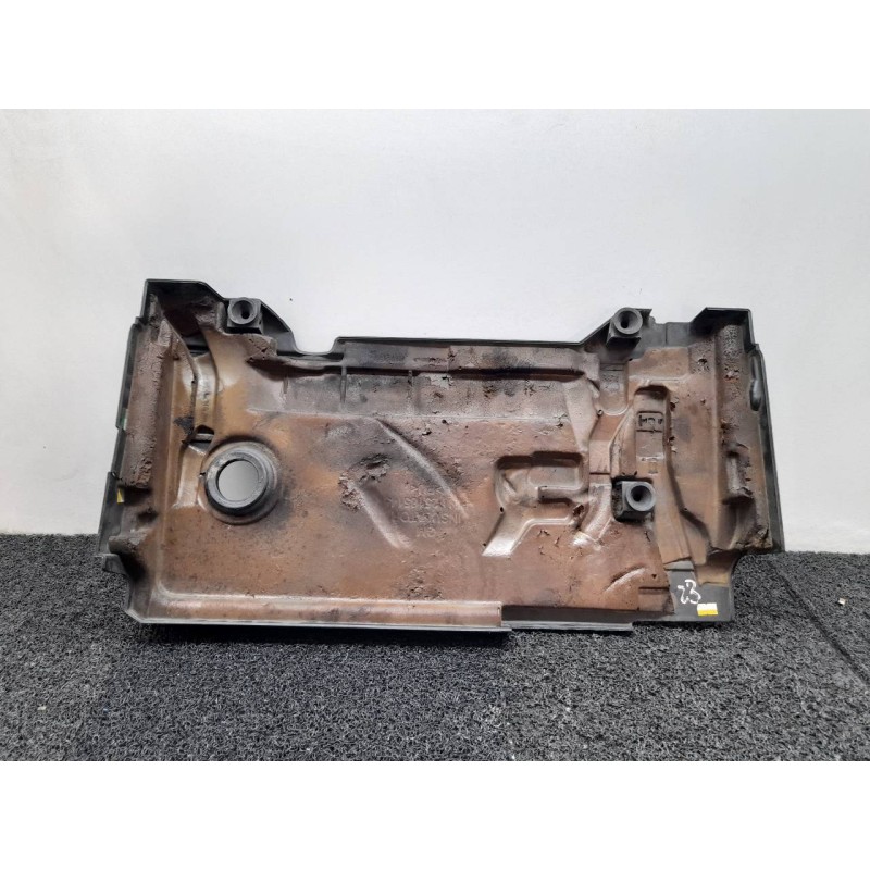 Recambio de tapa superior motor para chevrolet orlando lt+ referencia OEM IAM - Blanco 3