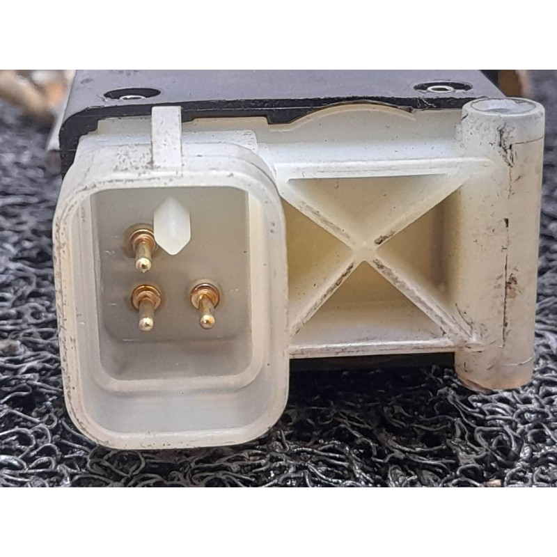 Recambio de cerradura puerta trasera izquierda para opel omega b elegance berlina referencia OEM IAM 4