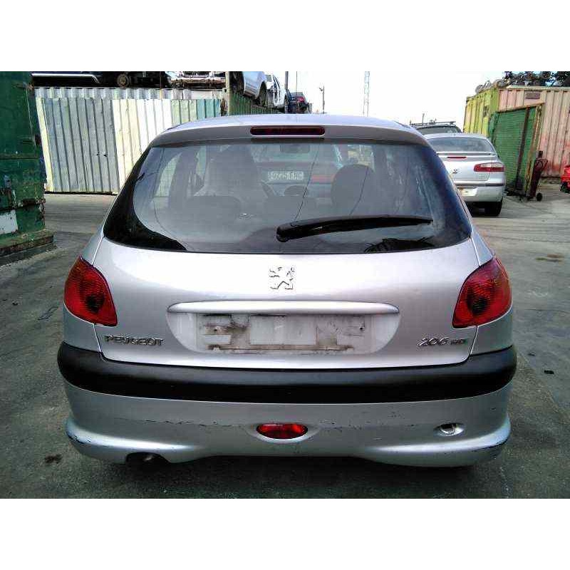 peugeot 206 berlina del año 2002