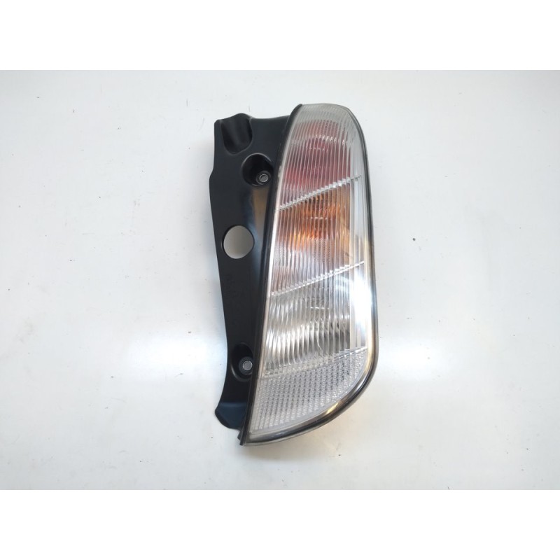Recambio de piloto trasero derecho para lancia ypsilon (101) 1.3 multijet 16v argento (10.2006) referencia OEM IAM   