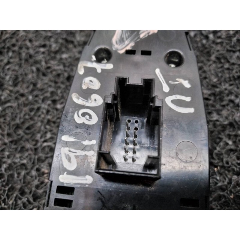 Recambio de mando elevalunas delantero izquierdo para bmw serie 1 lim. (f20) 116d referencia OEM IAM 920810903 728383206 - Blanco 3