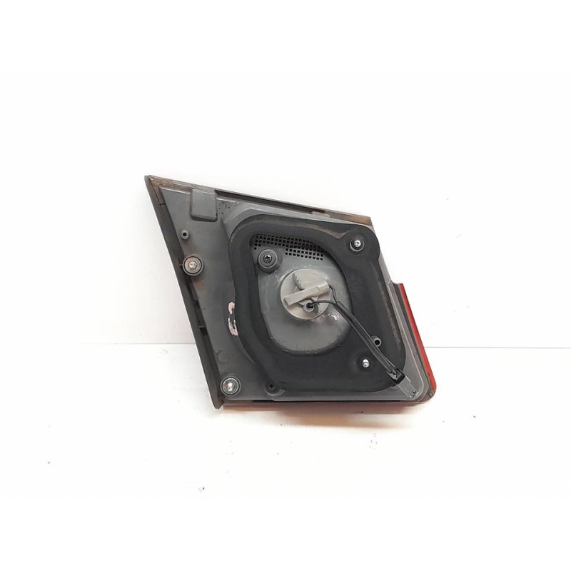 Recambio de piloto trasero derecho interior para chevrolet cruze lt referencia OEM IAM - Negro 2