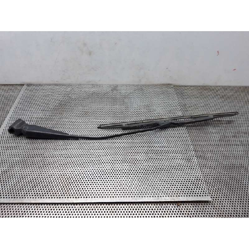 Recambio de brazo limpia trasero para mercedes-benz vito (w638) caja cerrada 108 d euro 2 (638.064) referencia OEM IAM