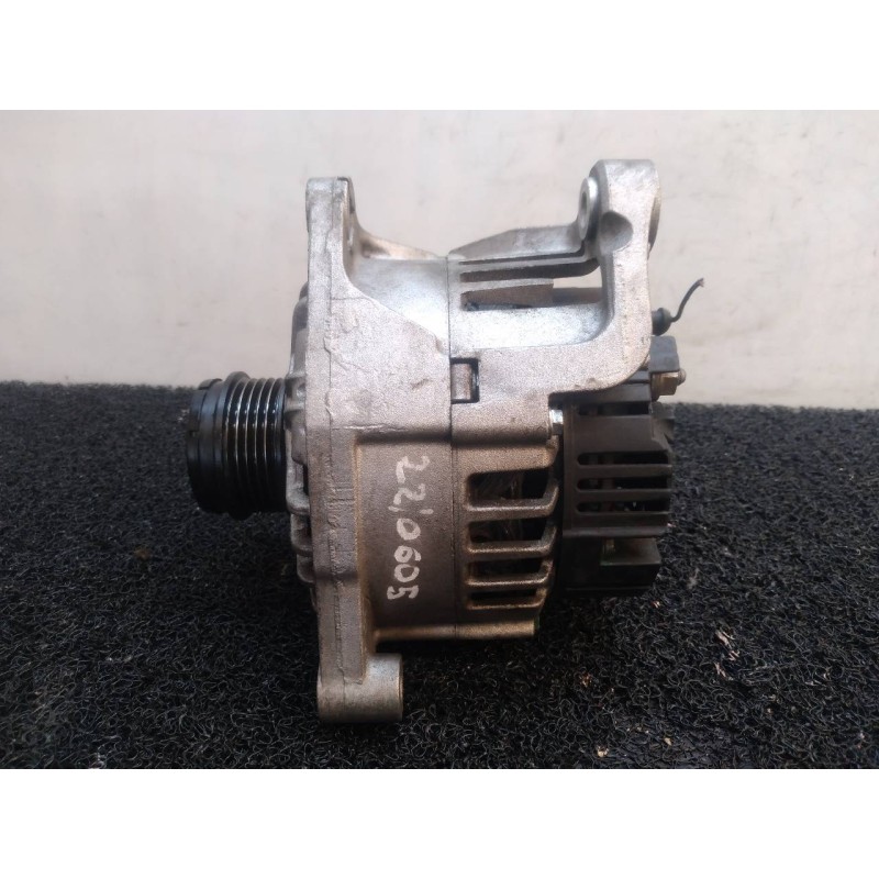 Recambio de alternador para volkswagen passat berlina (3b3) highline referencia OEM IAM 283900 SG12B074 VALEO